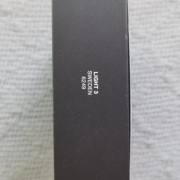 NARS ALL DAY LUMINOUS POWDER FOUNDATION - SWEDEN - Picture 3 of 4